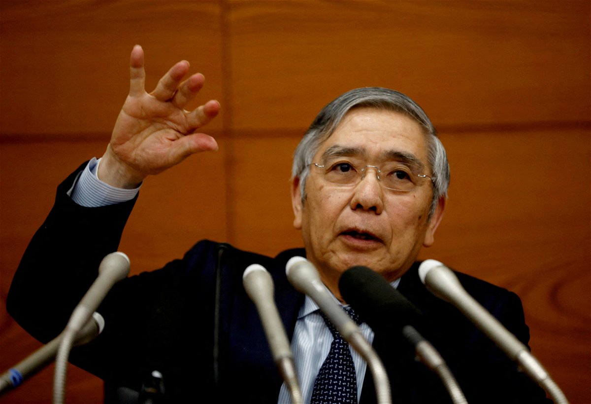 <i>Kim Kyung Hoon/Reuters/FILE</i><br/>The yen plunged on Wednesday after the Bank of Japan decided to maintain its ultra-easy monetary policy. The Bank of Japan Governor Haruhiko Kuroda is pictured here in Tokyo