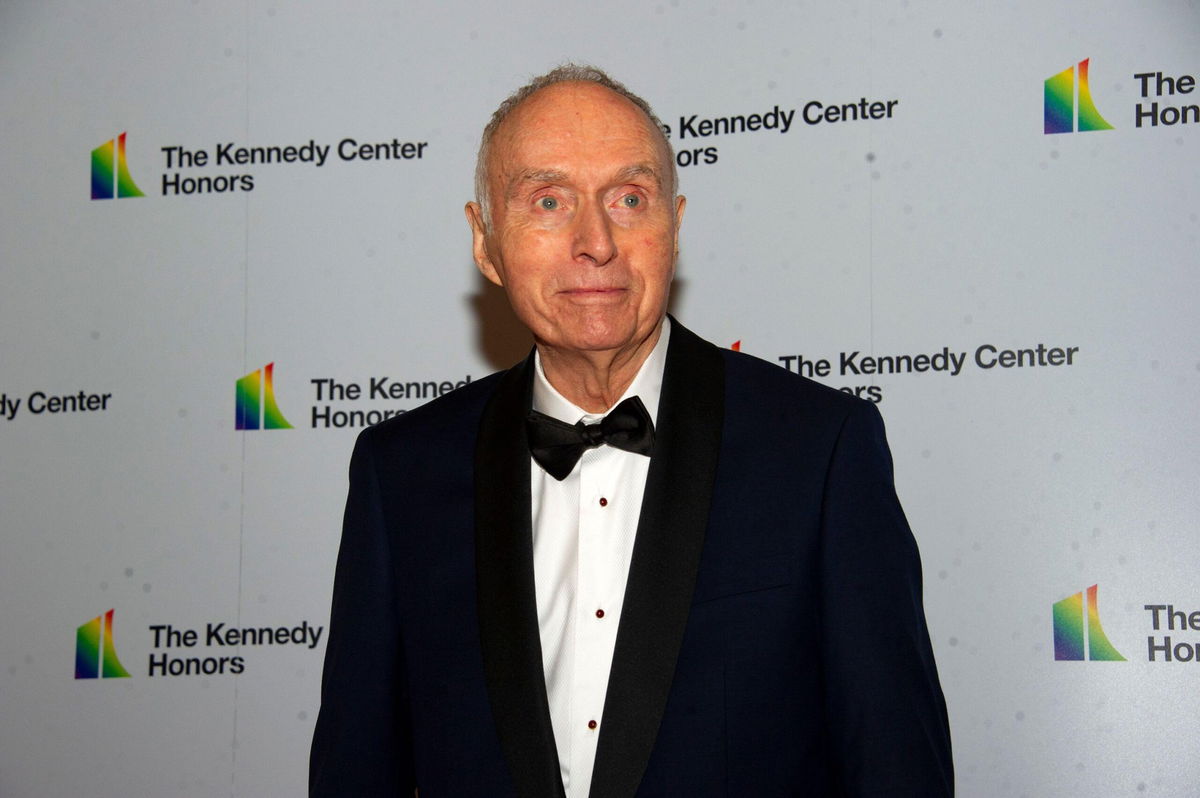 <i>Ron Sachs/Pool/CNP/Alamy</i><br/>Lloyd Morrisett