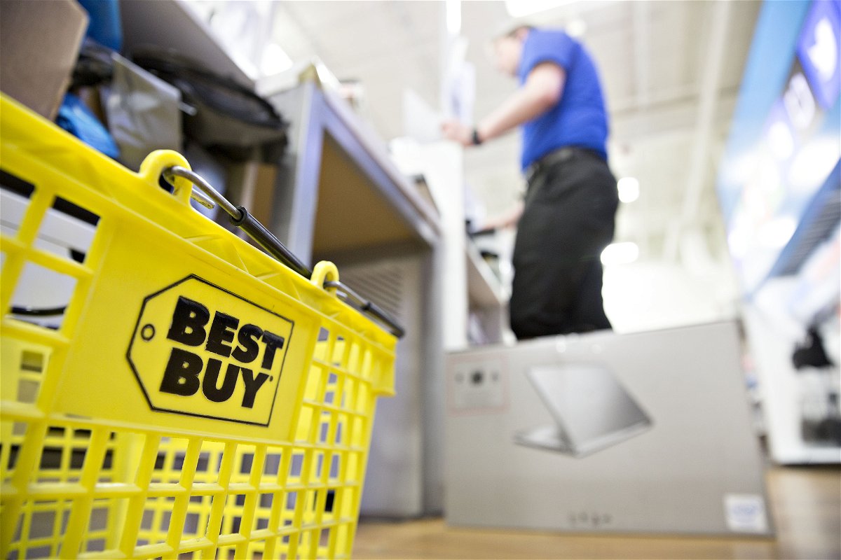 <i>Daniel Acker/Bloomberg/Getty Images</i><br/>A basket sits near a cash register at a Best Buy Co. store in Downers Grove