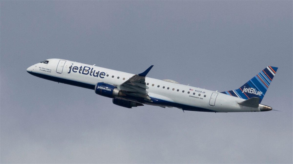 <i>CJ Gunther/EPA-EFE/Shutterstock</i><br/>Air traffic controllers stopped a departing private jet from running into a JetBlue flight as it was coming in to land Monday night in Boston