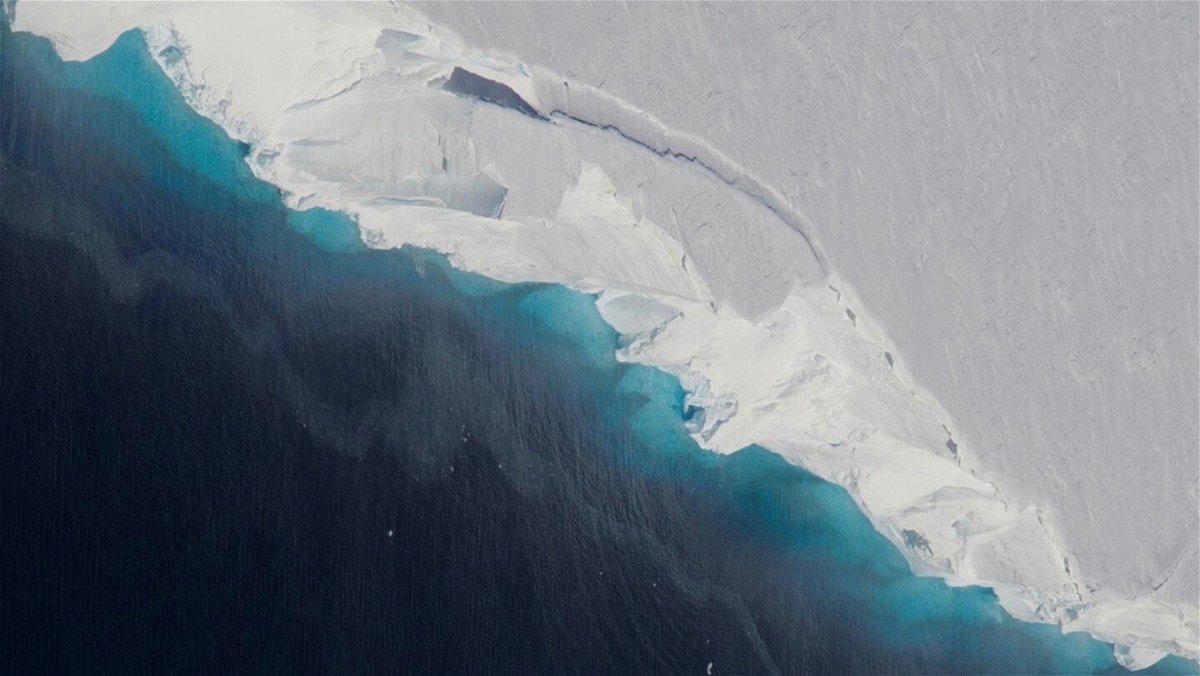 <i>NASA/OIB/Jeremy Harbeck</i><br/>The Thwaites Glacier in Antarctica