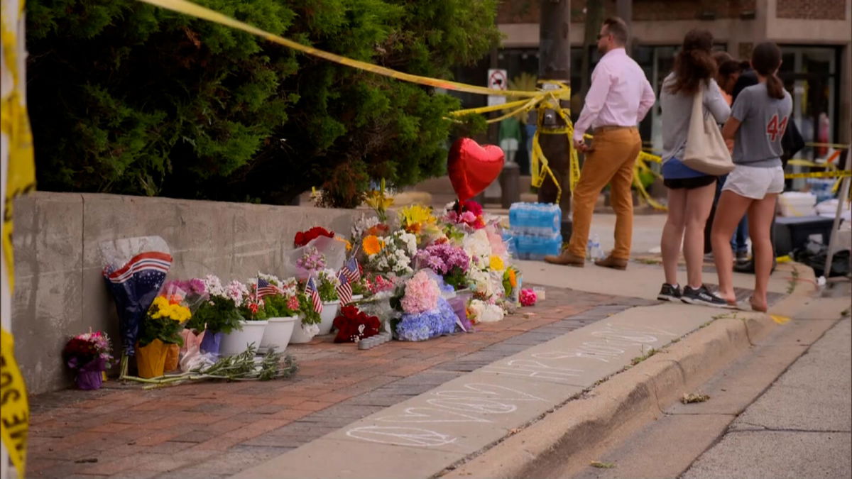 <i>CNN</i><br/>The Highland Park shooting suspect's father