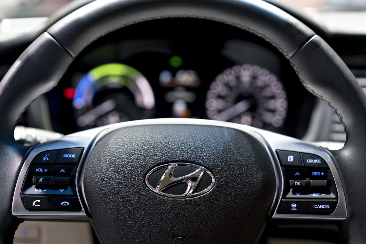 <i>Daniel Acker/Bloomberg/Getty Images</i><br/>Hyundai and Kia roll out a software patch that makes their cars harder to steal.