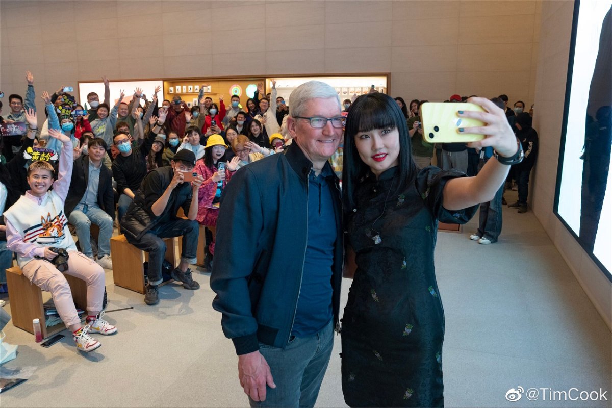 <i>Tim Cook/Weibo</i><br/>Apple CEO Tim Cook is back in Beijing for the first time since 2019.