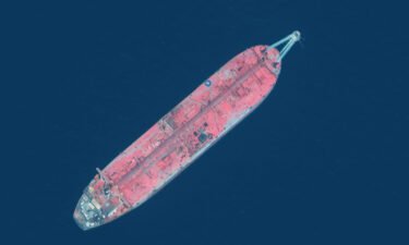 The United Nations has released a plan to offload 1 million barrels of oil off a rusting supertanker that has been moored off the coast of Yemen for more than 30 years.