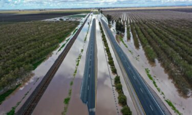 Both sides of Highway 99 closed due to flooding in Earlimart of Tulare County