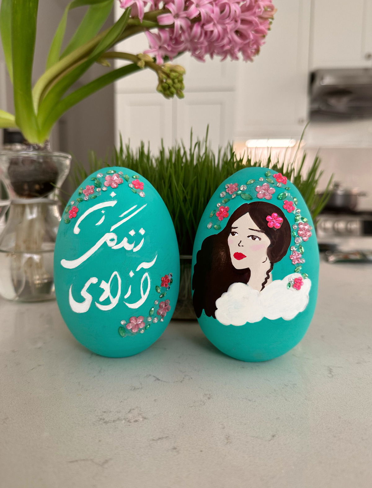 <i>Mona Gorjestani</i><br/>Decorative Nowruz eggs with 