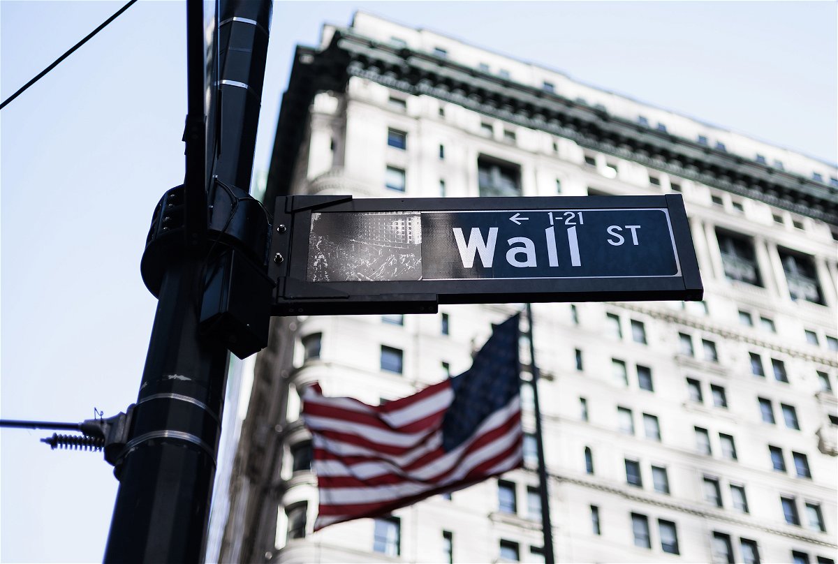<i>Justin Lane/EPA-EFE/Shutterstock</i><br/>The average annual Wall Street bonus fell by 26% last year.