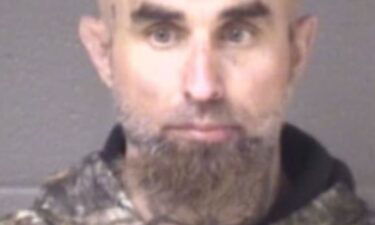 Allen Lee Honeycutt confesses to setting fires inside business. Honeycutt was charged with arson