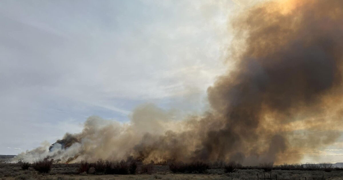 <i>KSTU</i><br/>Hundreds of acres of land have been burned by a wildfire sparked in Uintah County that is threatening residents and infrastructure.