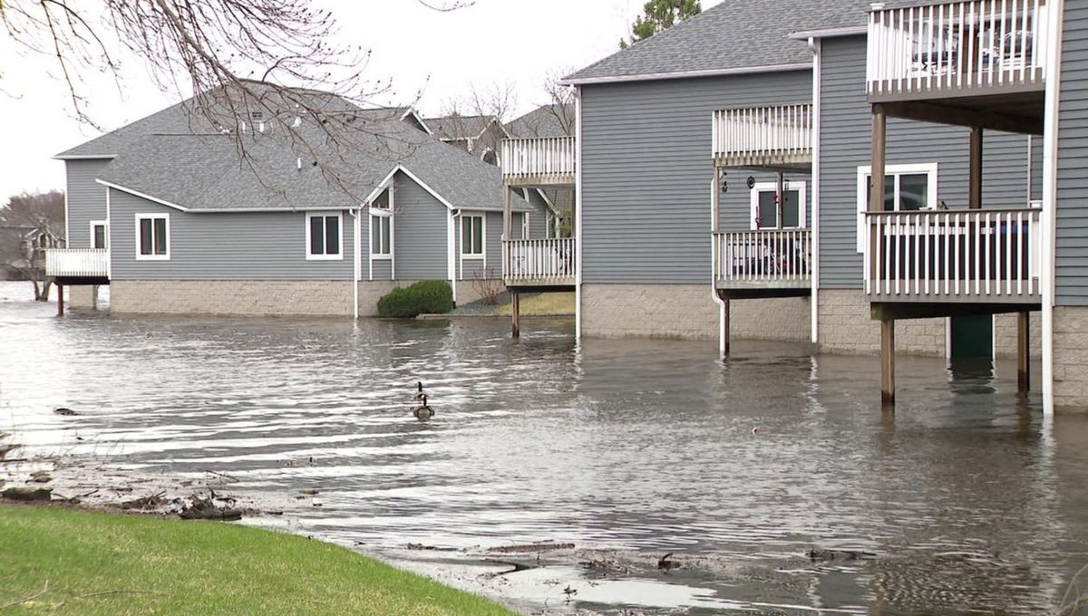 <i>WCCO</i><br/>For residents of the Waterford on the St. Croix