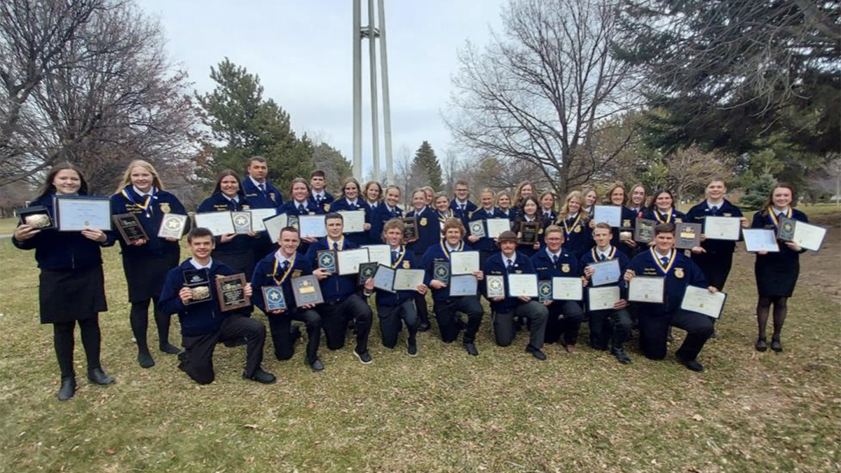 Kneeling L-R: Ladd Taylor, Benjamin Thornley, Connor Mortensen, Boden Brown, Tyson Miller, Cooper Shaffer, William Warner, Travis Grant, Mack Poole.
Standing L-R: Sophi Romriell, Macee Madsen, Pryce Romriell, Aidan Sizemore, Makae Hogge, Bridger Lamb, Eryn Harris, Molly Burgess, Kayhl Campbell, Kayda Hickman, Brooklyn Nelson, Bailee Ricks, Dallin Christopherson, Kate Barney, Maddisen Ricks, Kailynn Clark, Waynelle Barrett, Brianna Bohney, Hailey Stucki, Elizabeth Laux, Hannah Clarke, Emily Cook, Jordyn Gebarowski, Kendyl McNeill, Hallee Miller.