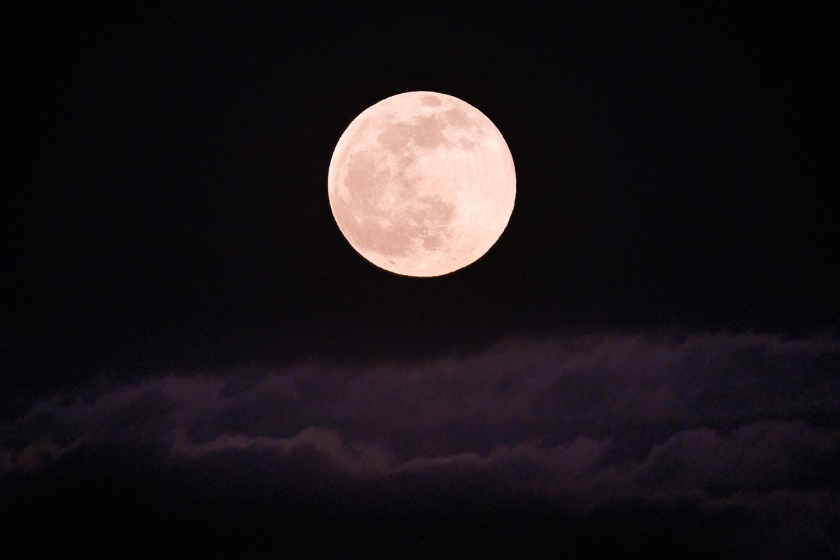 <i>Batard Patrick/ABACA/Shutterstock</i><br/>April's full moon