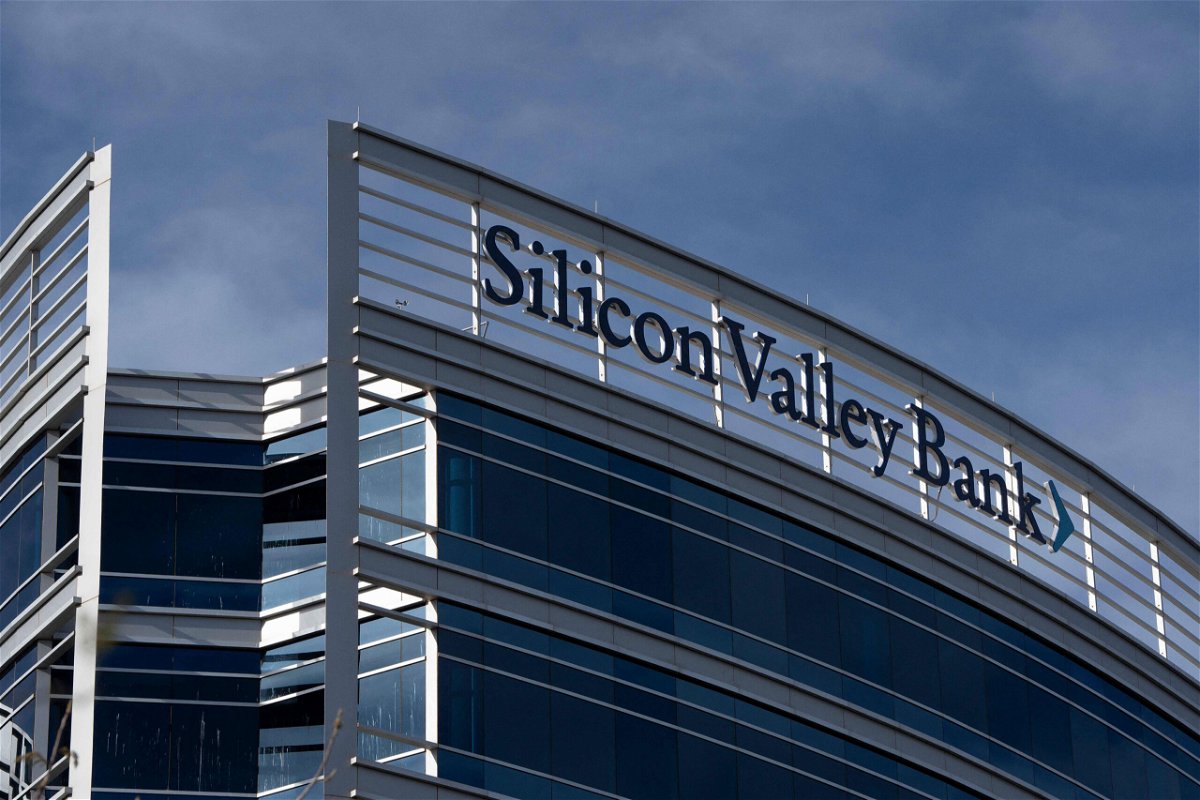 <i>Rebecca Novle/AFP/Getty Images</i><br/>A Silicon Valley Bank office is seen in Tempe