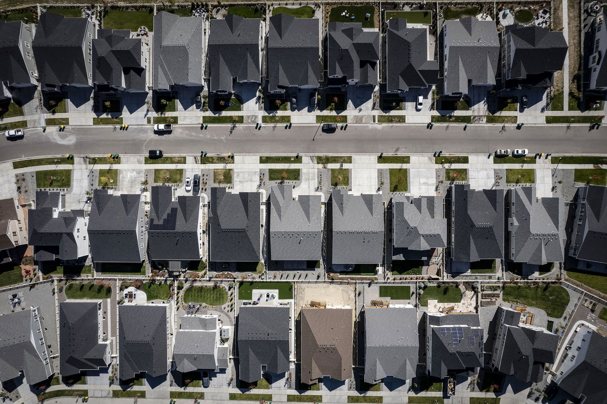 <i>Chet Strange/Bloomberg/Getty Images</i><br/>US home sales fell in March