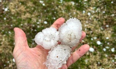 Large hail fell in Davenport