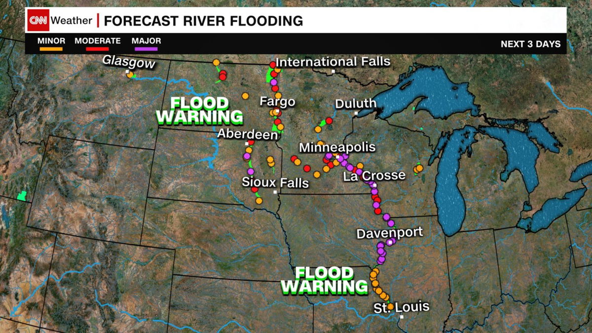 <i>CNN weather</i><br/>Purple dots indicate which river gauges will be at major flood stage in the coming days.