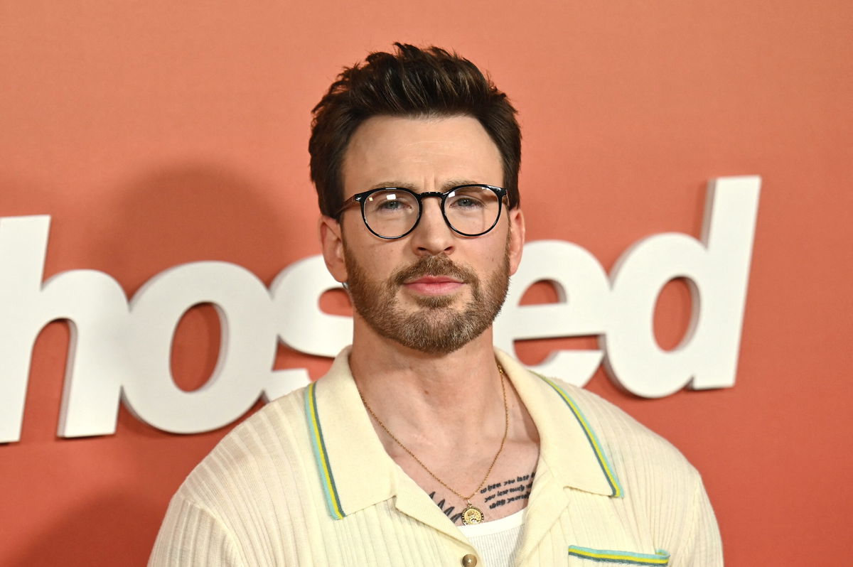 <i>Angela Weiss/AFP/Getty Images</i><br/>Chris Evans arrives for the 