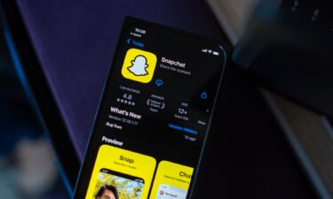 Snapchat's new AI chatbot is already raising alarms among teens and parents.