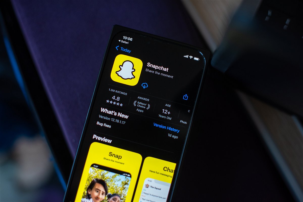 <i>Tiffany Hagler-Geard/Bloomberg/Getty Images</i><br/>Snapchat's new AI chatbot is already raising alarms among teens and parents.