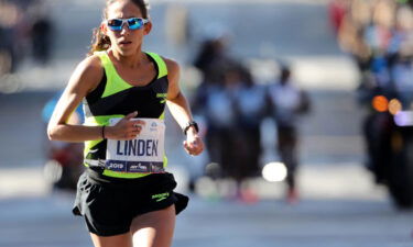 Des Linden competes at the 2019 New York City Marathon.