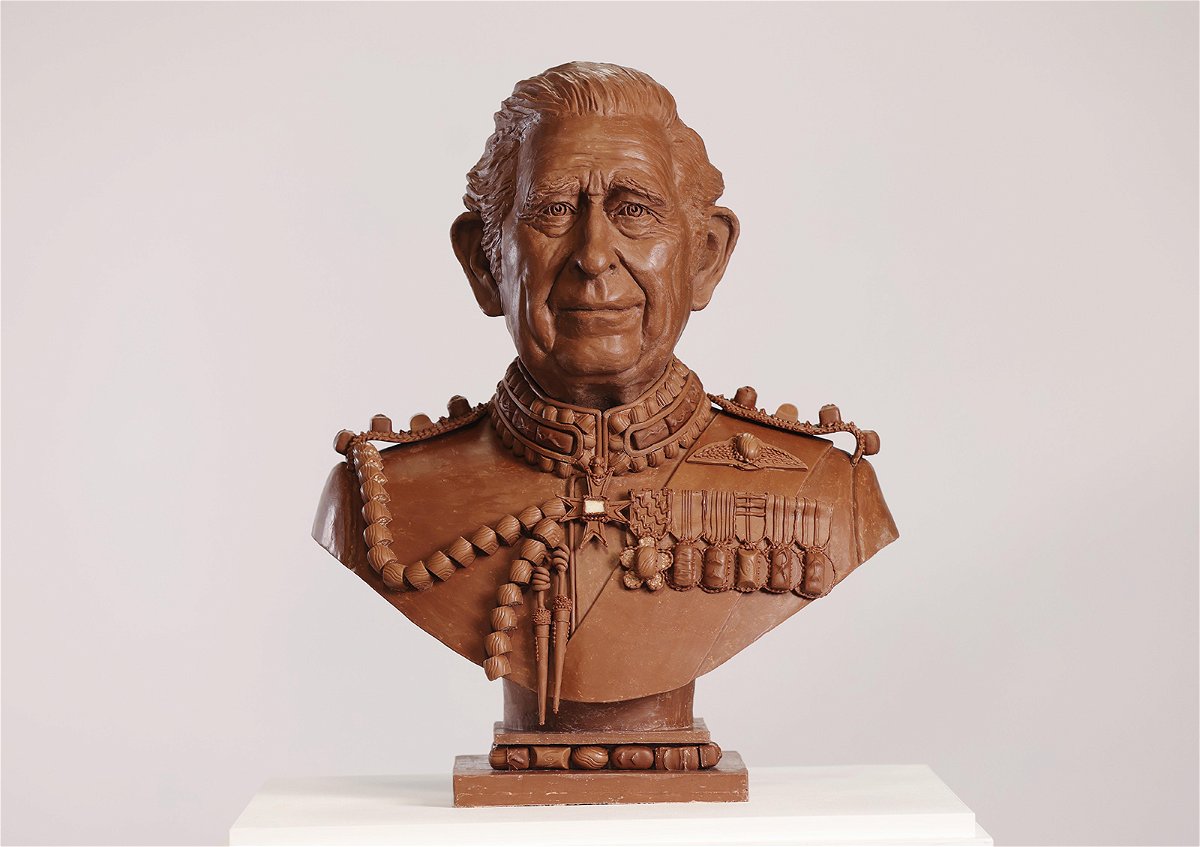 <i>Joe Pepler/PinPep</i><br/>The bust weighs more than 50 pounds.