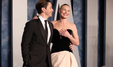 (From left) Justin Long and Kate Bosworth are seen here at the 2023 Vanity Fair Oscar Party last month in Beverly Hills