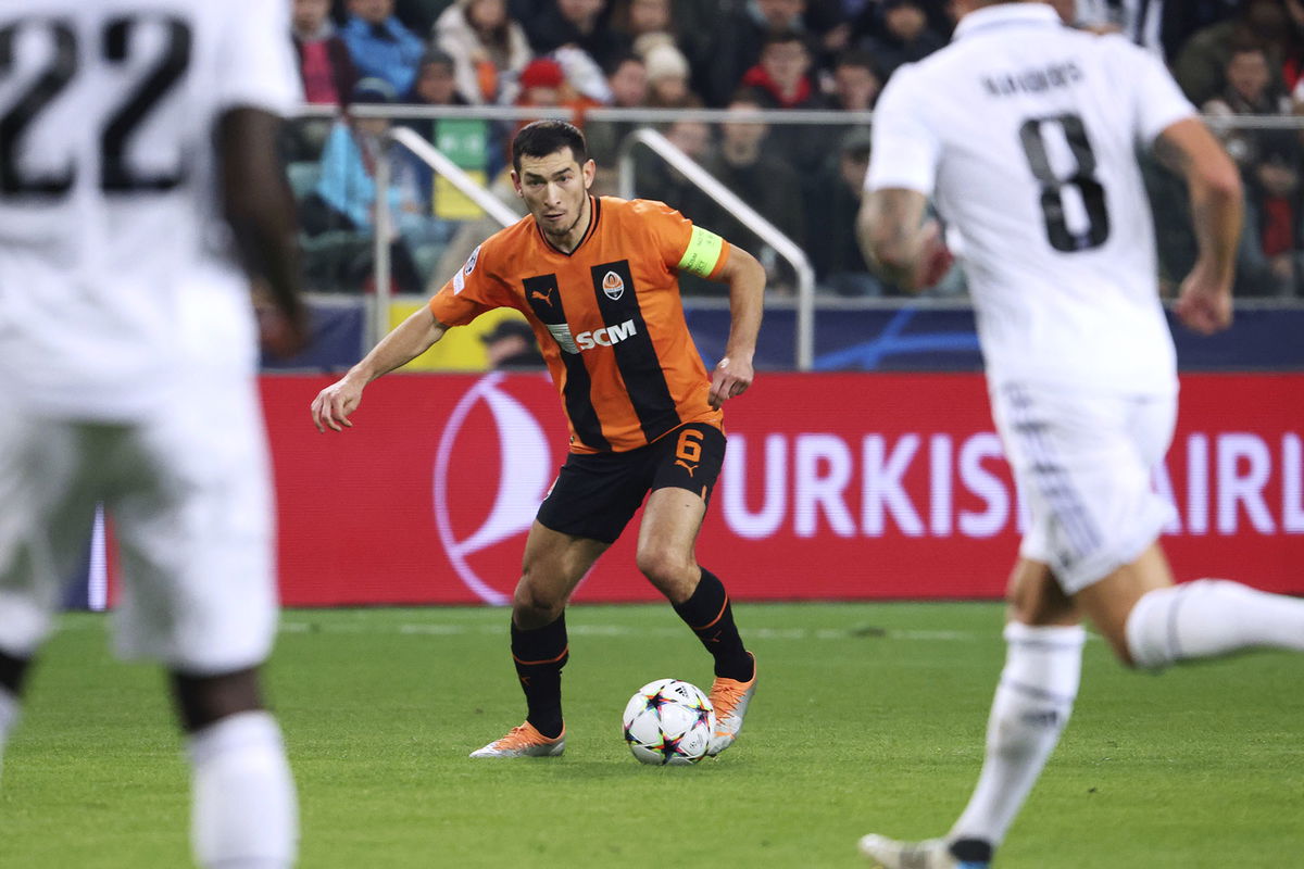 <i>Michal Dyjuk/AP</i><br/>Stepanenko playing for Shakhtar Donetsk against Real Madrid on October 11