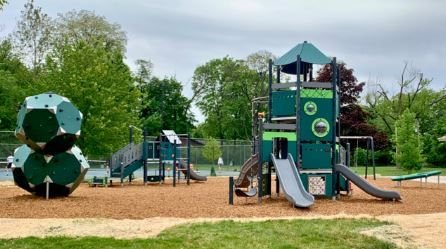 <i></i><br/>The Glen Ellyn Park District has opened a new eco-friendly playground