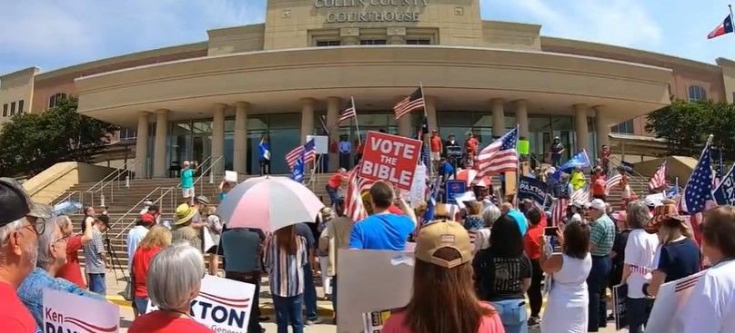 <i></i><br/>Supporters of the now impeached Texas Attorney General rallied in his home county in North Texas on May 29.