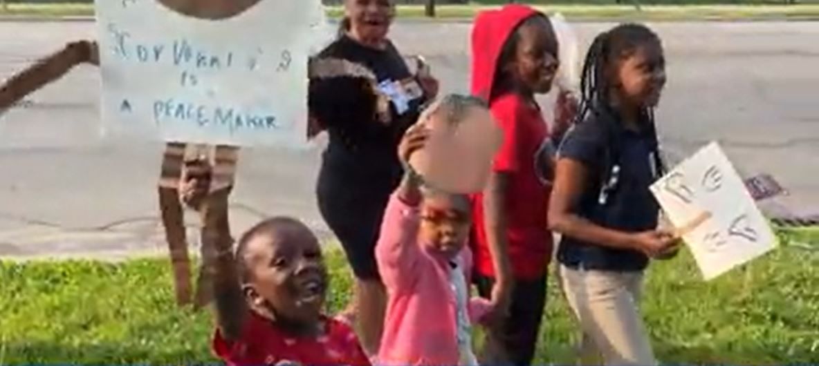 <i></i><br/>Milwaukee community partners and city leaders led a neighborhood walk near the Journey House to demonstrate the city's commitment to reducing violence this summer.