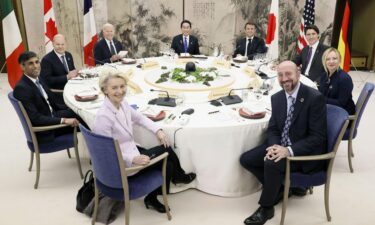 Japanese Prime Minister Fumio Kishida (Center) hosts dinner for world leaders attending the G7 summit at a traditional Japanese inn in Hiroshima prefecture on Friday.