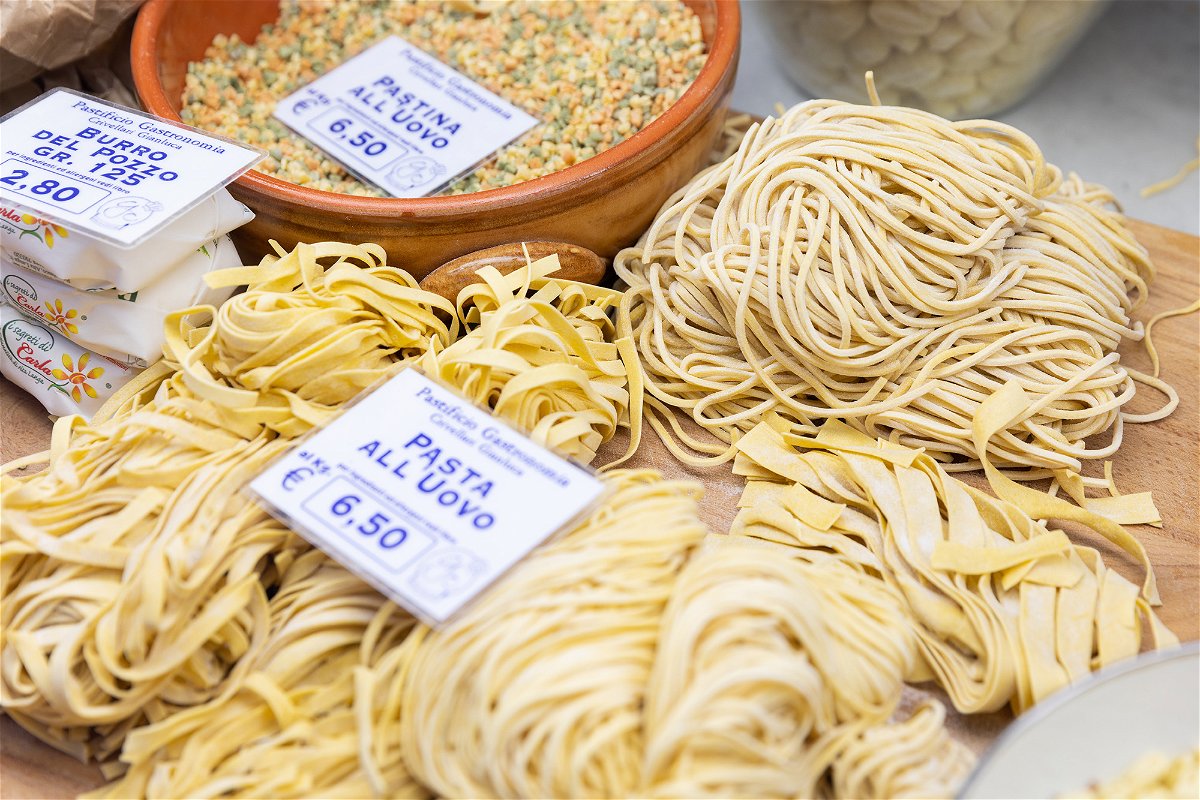 <i>Marta Carenzi/Mondadori Portfolio/Getty Images</i><br/>Fresh pasta stall inside the Porta Palazzo market