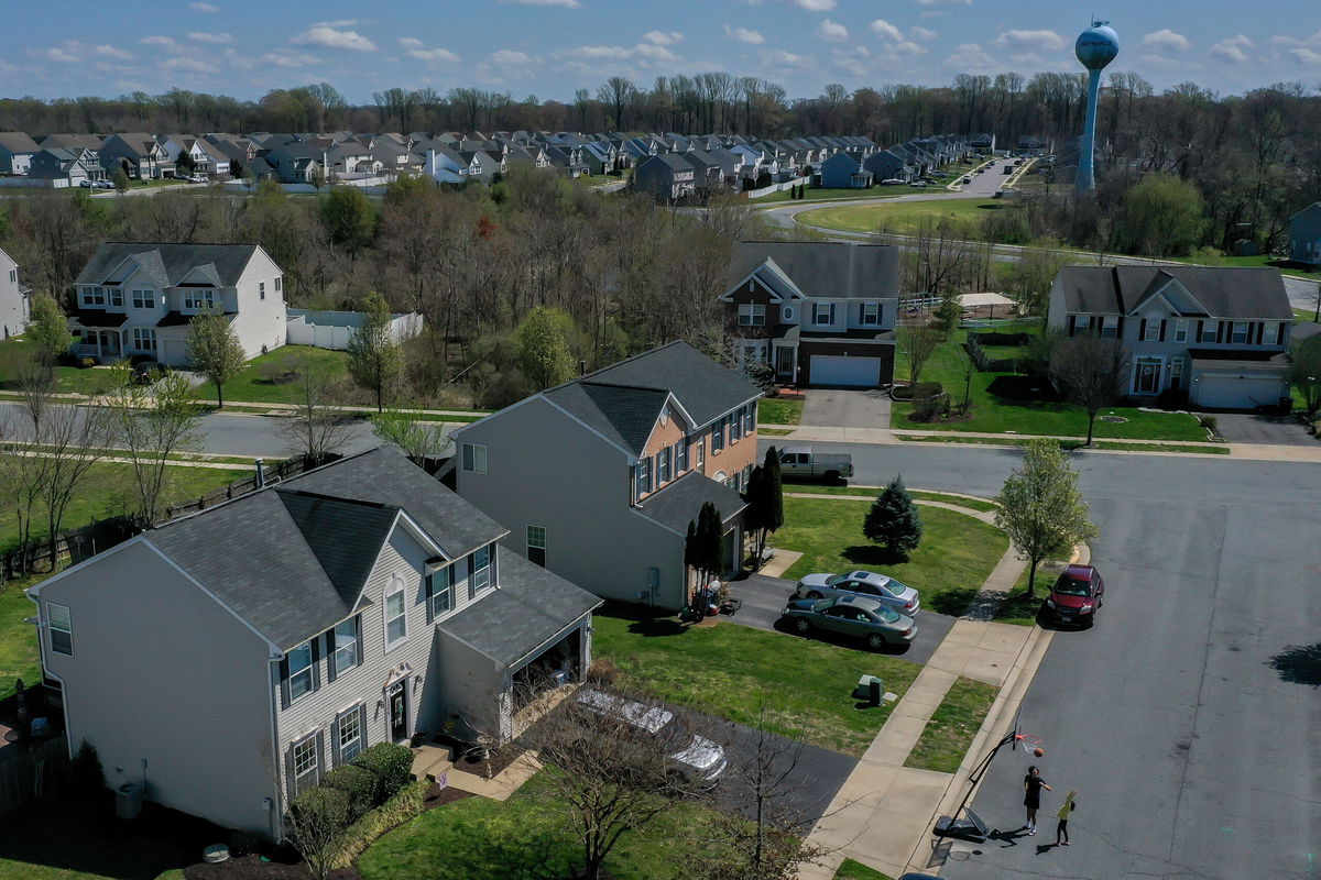 <i>Nathan Howard/Bloomberg/Getty Images</i><br/>Mortgage rates ticked down last week for the second week in a row.