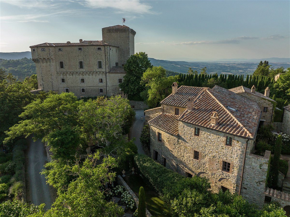 <i>Castello di Fighine</i><br/>A South African couple bought a rundown castle on a Tuscany hilltop and turned the fortress into a luxury second home.