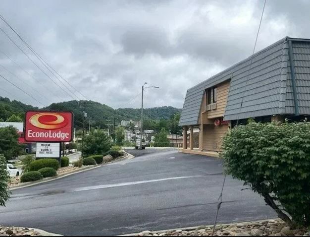 <i>WLOS</i><br/>Asheville authorities say during a surveillance operation at the Econo Lodge on Tunnel Road