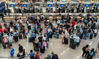 Travelers at Hartsfield-Jackson Atlanta International Airport on the Thursday before 2023's Memorial Day weekend.