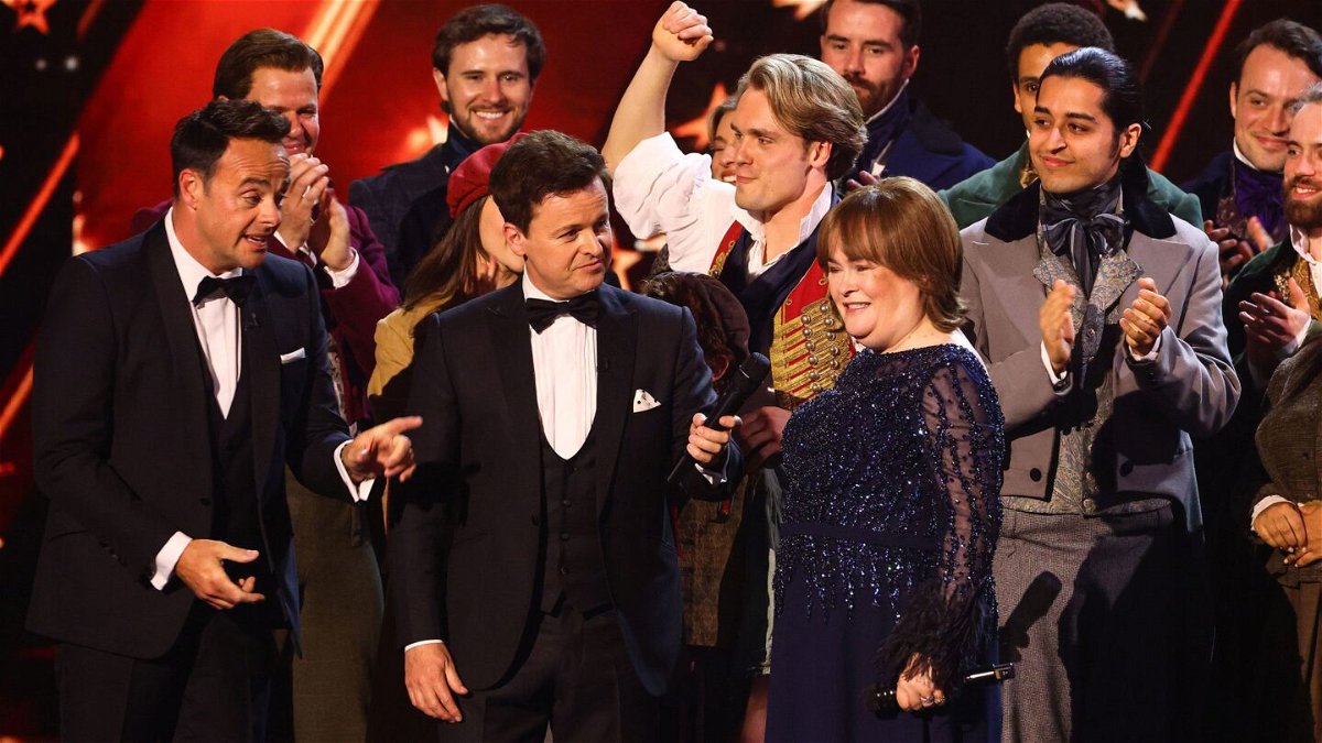 <i>Dymond/Thames/Shutterstock</i><br/>Ant McPartlin and Declan Donnelly with Susan Boyle and the cast of 