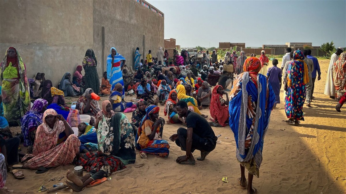 <i>Mohammad Ghannam/MSF/Handout/Reuters</i><br/>Sudanese refugees gather as Doctors Without Borders (MSF) teams assist the war wounded from West Darfur