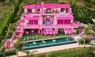 The house looks over the beach in Malibu