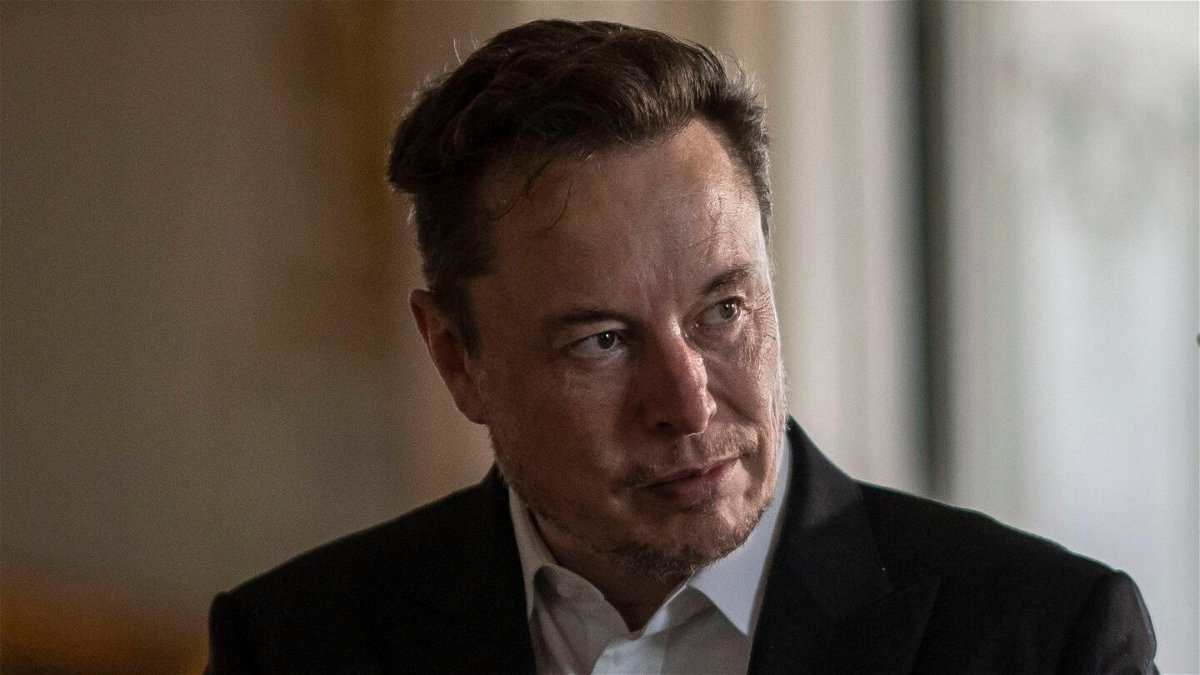 <i>Eliot Blondet/Pool/Sipa/AP</i><br/>Elon Musk is being sued for insider trading