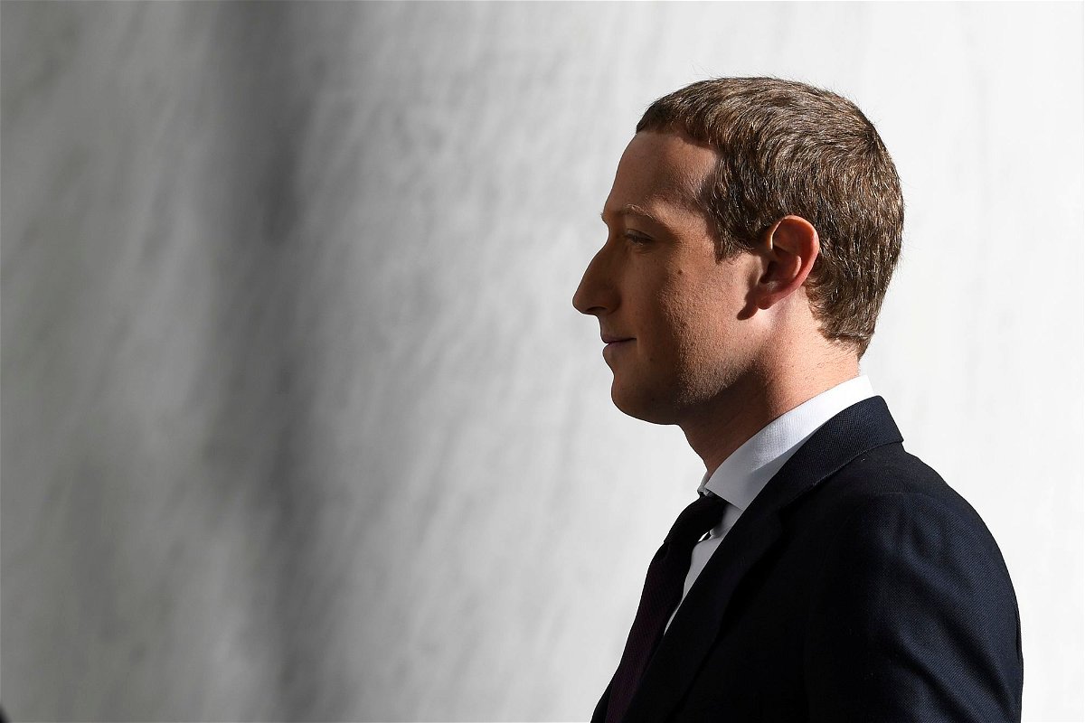 <i>Susan Walsh/AP</i><br/>Mark Zuckerberg has tried for years to take on Twitter. Now he may finally have his best chance to deliver a knockout blow to the social network at a turbulent moment.