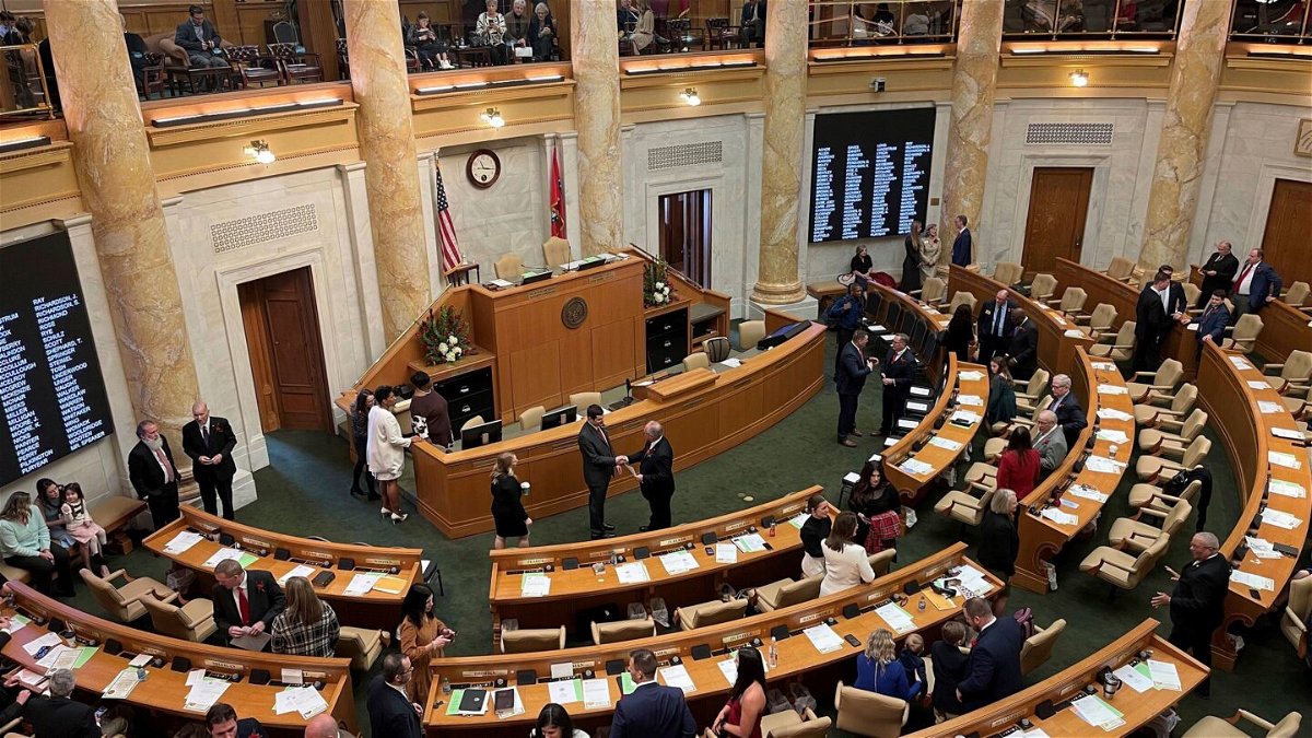 <i>Andrew DeMillo/AP</i><br/>Arkansas lawmakers gather in the House of Representatives chamber at the state Capitol in Little Rock