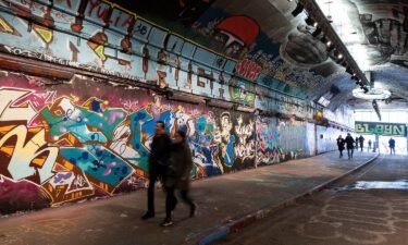 Leake Street in London hosts London's largest legal graffiti wall.