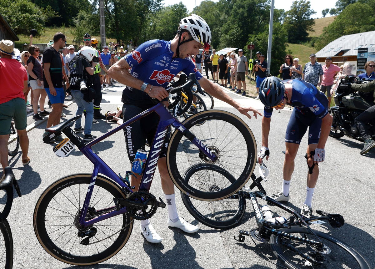 <i>Benoit Tessier/Reuters</i><br/>Around 20 riders fell off their bikes.