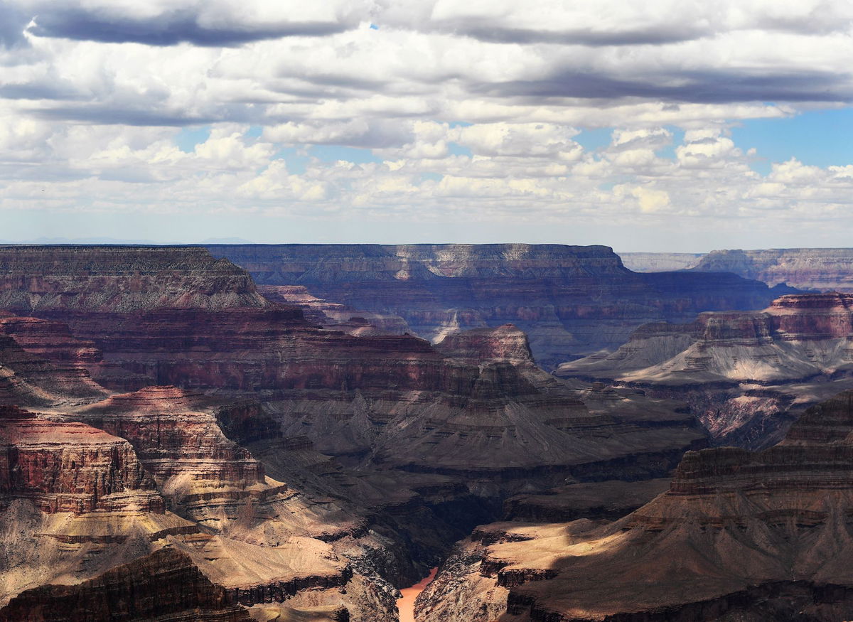 <i>RJ Sangosti/Denver Post/Getty Images</i><br/>Hikers are advised by park rangers to not hike the inner canyon between 10 a.m. and 4 p.m. during the summer months