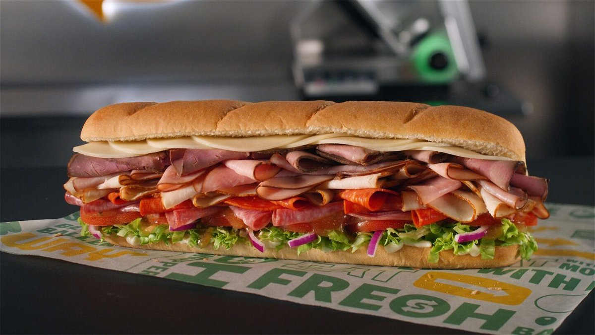 <i>Subway</i><br/>Subway is now freshly slicing meat at its stores.