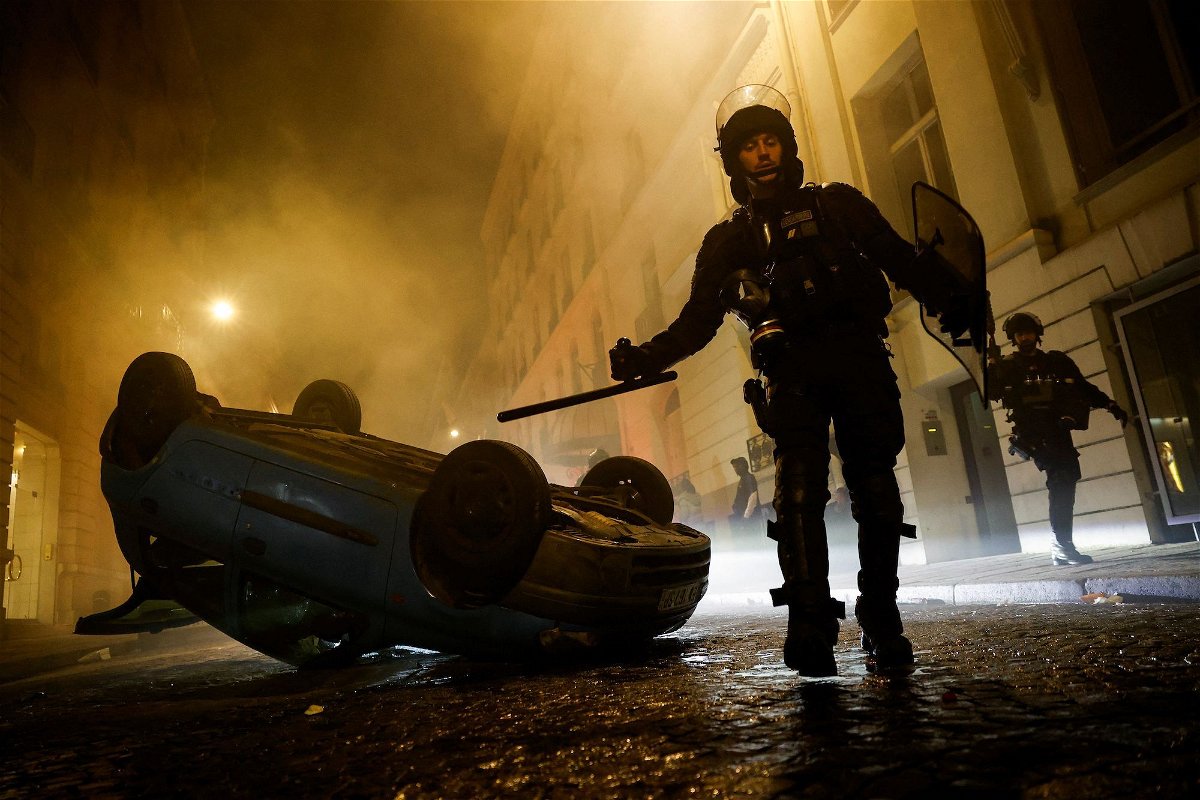 <i>Juan Medina/Reuters</i><br/>Riot police officers in Paris