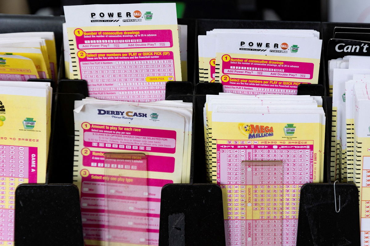 <i>Hannah Beier/Reuters</i><br/>The Powerball jackpot climbed to an estimated $725 million after there was no big winner in the drawing.