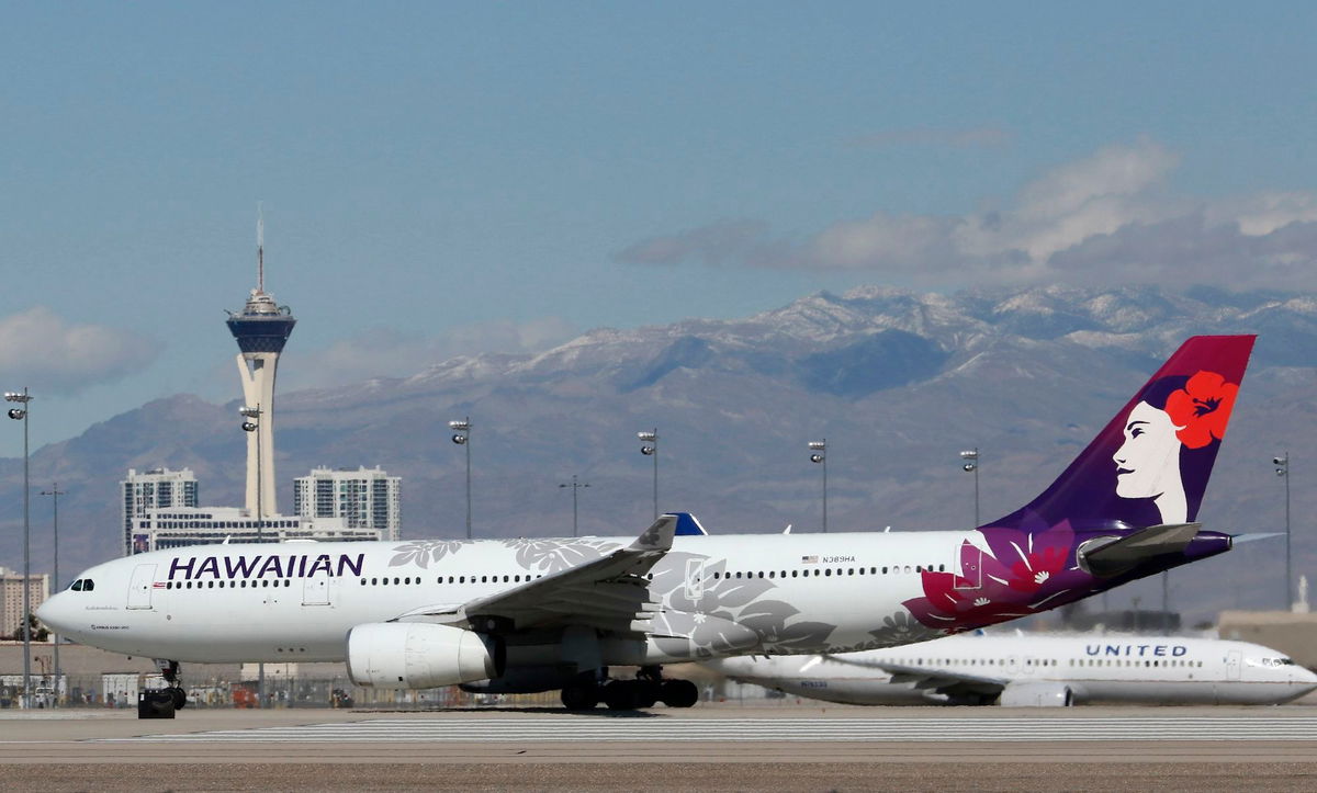 <i>Larry MacDougal/AP/FILE</i><br/>A Hawaiian Airlines flight hit severe turbulence about 5 hours into an 11-hour flight from Hawaii to Australia.